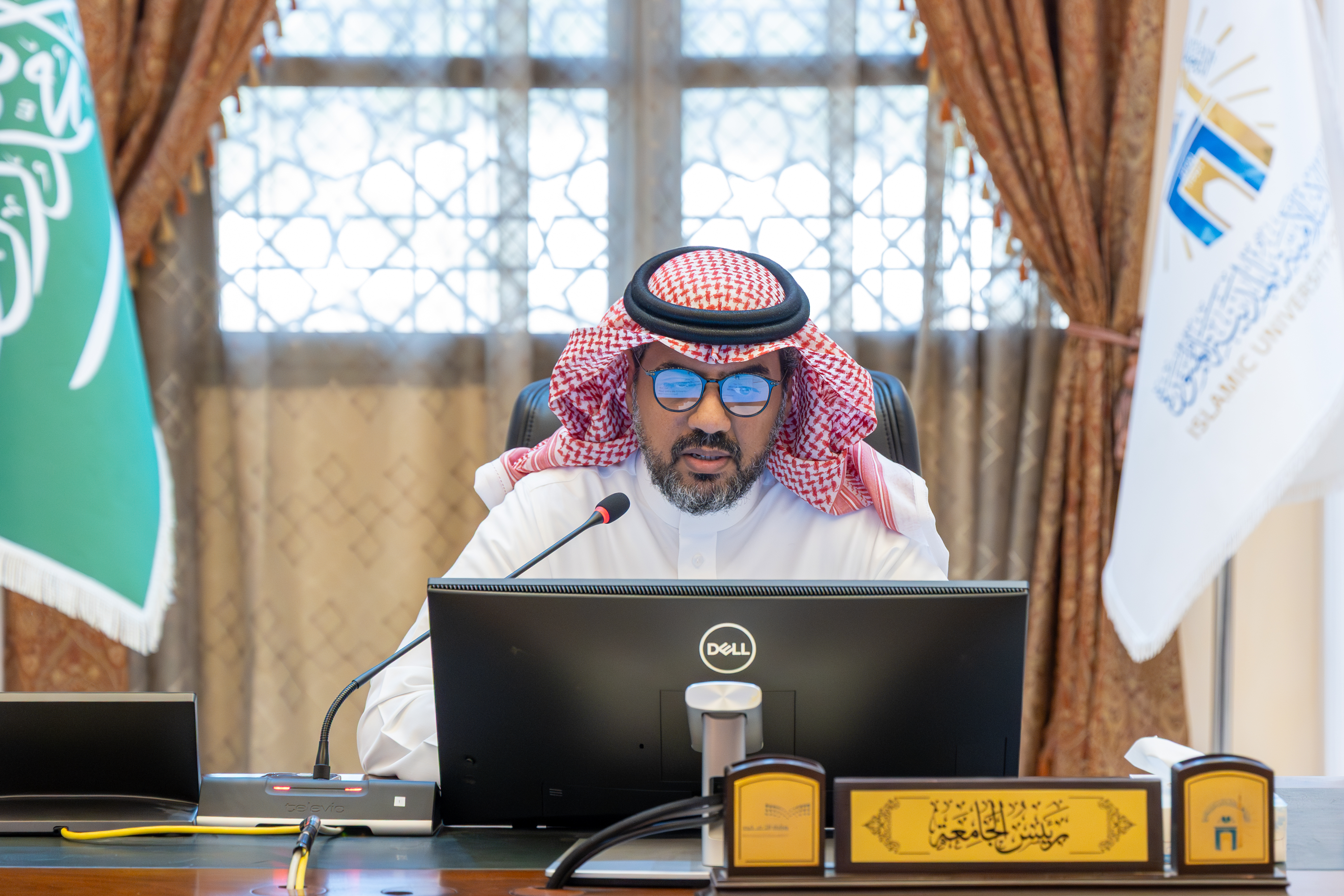 رئيس الجامعة يترأس مجلس الجامعة في جلسته الرابعة 